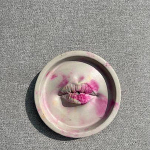 Electric Kiss Me Concrete Incense Burner/Jewelry Tray