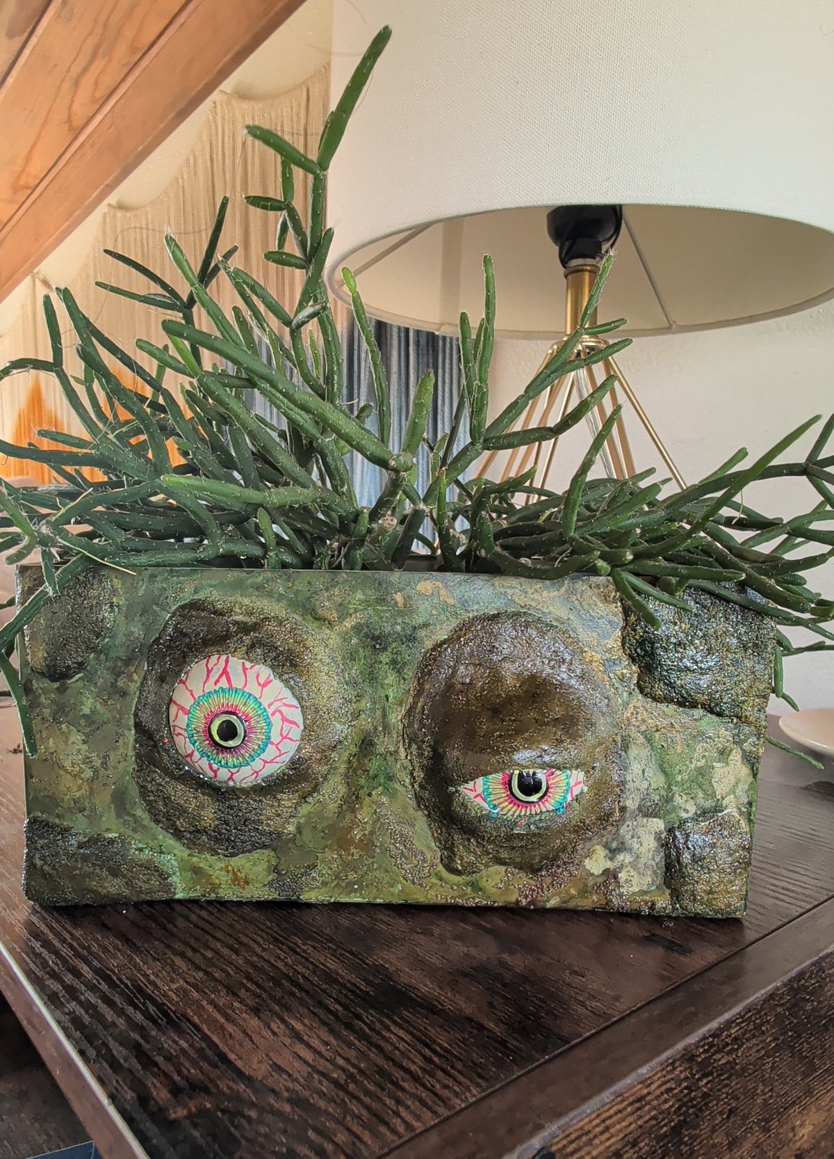 7.5"x3.5" Zombie Eyes Concrete Rectangle Planter