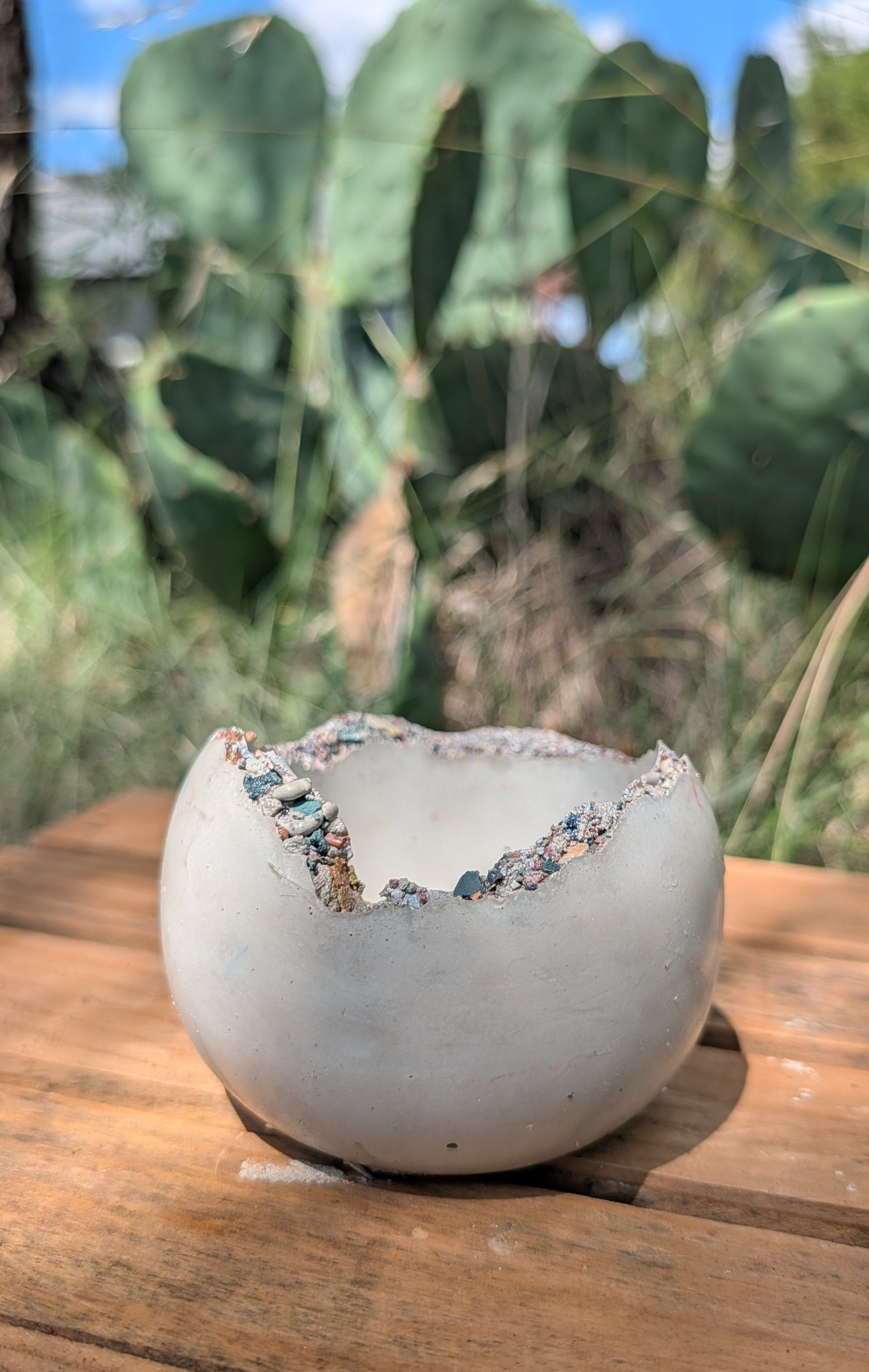 3” Concrete Bits Globe Planter