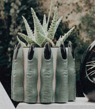 Load image into Gallery viewer, Concrete Finger Pots
