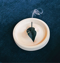 Load image into Gallery viewer, Kiss Me Concrete Incense Burner/Jewelry Tray
